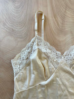 Load image into Gallery viewer, Lace Cream Tank
