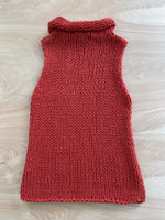 Load image into Gallery viewer, Turn Knit On Sleeveless Sweater
